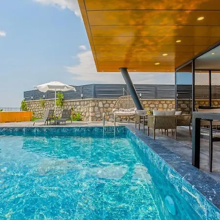 Esya 4 Hotel *